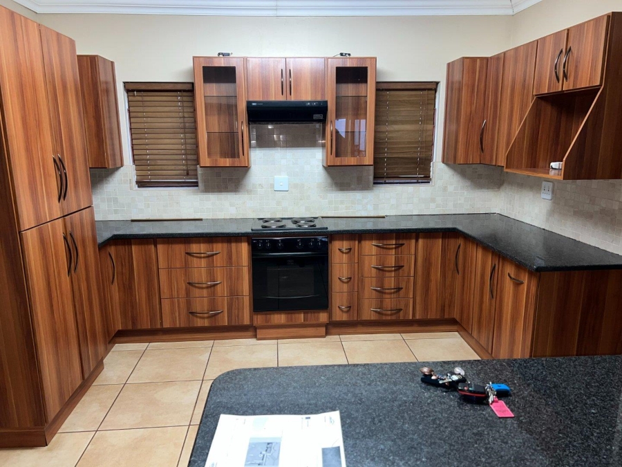 To Let 2 Bedroom Property for Rent in Die Bult North West